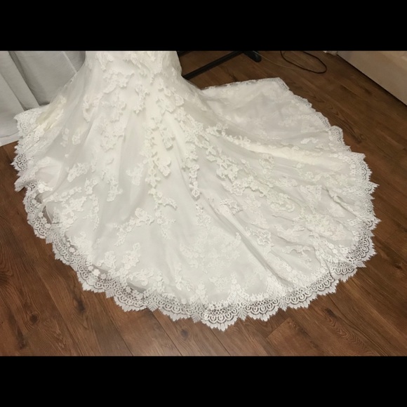 Lace Maggie Sottero Fit & Flare Wedding Dress - Picture 6 of 9